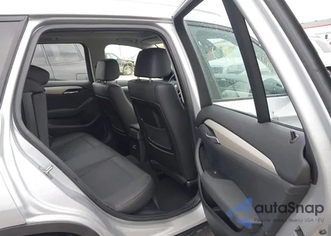 2013 BMW X1 Sdrive28I z USA, uszkodzony, nr VIN WBAVM1C57DVW46455